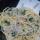 ごま香る～たっぷりしらすとニラの塩パスタ